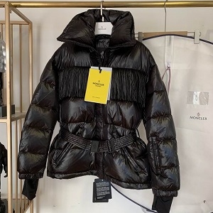 暖かさは抜群 2021年MONCLER モンクレール激安 様々な快適機能が付いて ベルト付き フリンジ 女性用