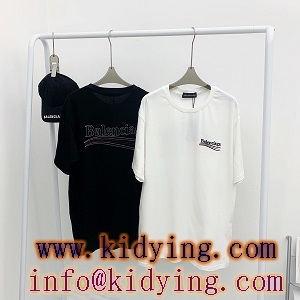 2021SS夏の最新ファッションBALENCIAGA バレンシアガカップル Tシャツ 波状のロゴ文字刺繡 黒白