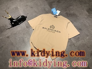 BALENCIAGA バレンシアガ丸首ネックTシャツコピー 純綿素材、柔らかく快適 シンプルでマッチングしやすい