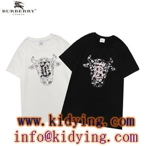 海外でも大人気のBurberry花柄デザインロゴ バーバリー tシャツ ヒット偽物通販