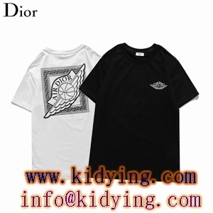 丈夫ながらも柔らかい生地感ディオールDIOR ｔシャツ ブラ...