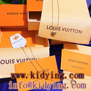 Louis Vuitton Bloomingシリーズ花ネックレス ゴールド表面 限定版 2021人気