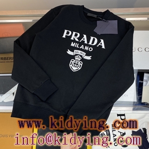 プラダ PRADA メンズ パーカー ファッションのポイント コピー ブラック ホワイト プリント 格安