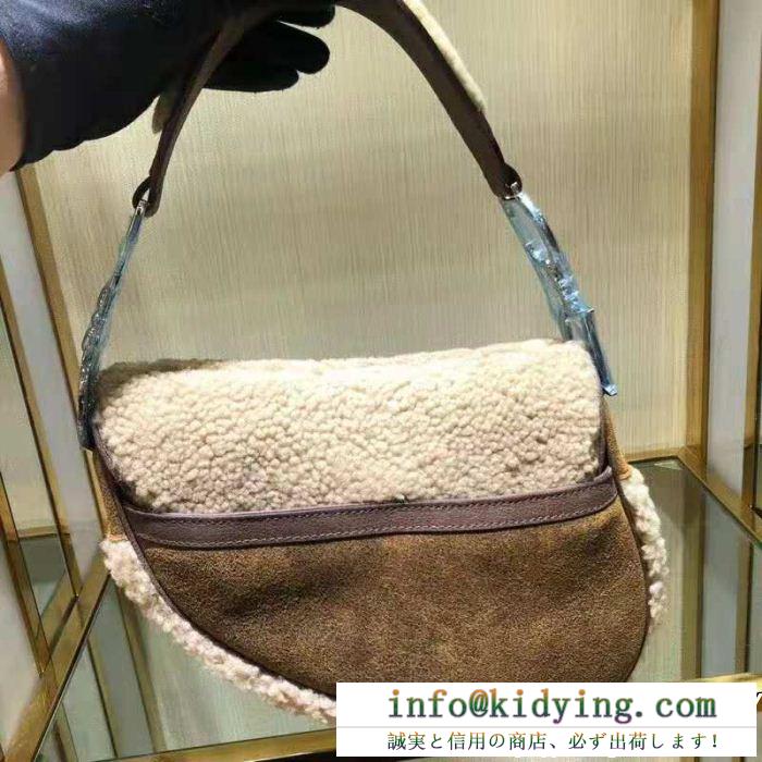 大人気新作DIORディオール バッグ コピー使いやすいsmallサイズハンドバッグ高品質の素材を使用し上品さ漂うバッグ