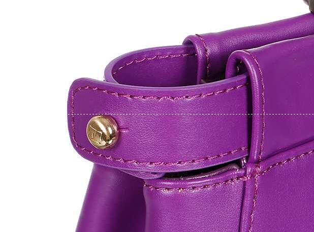 可愛い紫のフェンディ、Fendiの革レディースハンドバッグ.
