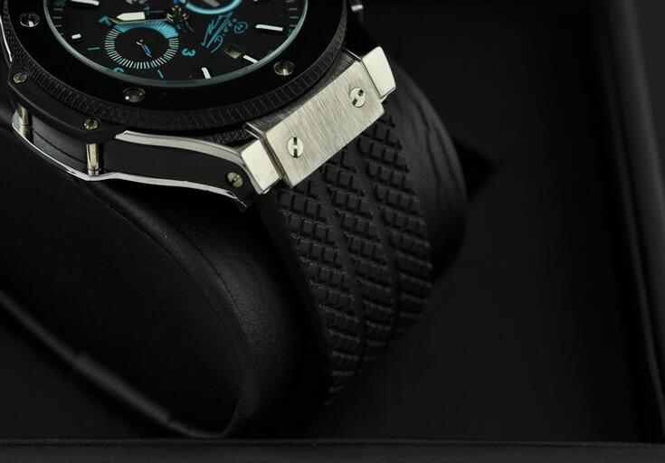 ステンレス ラバー メンズ hublot カレンダー付き 赤い文字盤 ウブロ ビッグバン 赤字超特価安いメンズ腕時計.