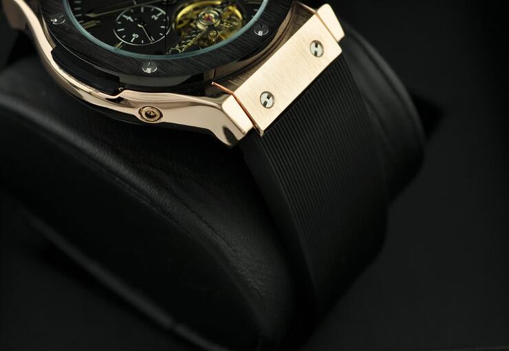ゴールド文字盤のhublot ビッグバン スチールの人気セール低価のウブロ 時計 コピー メンズウォッチ.