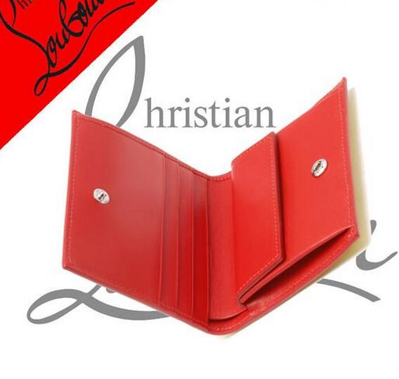 有名人愛用できるルブタン財布新作 　CHRISTIAN LOUBOUTIN　魅力的な財布　イエロー