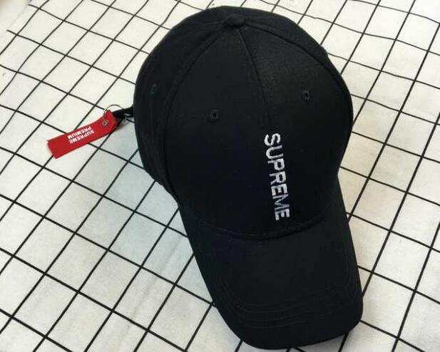 2017新入荷SUPREMEシュプリーム キャップコピー 刺繍ロゴ付き 帽子 ベースボールキャップ ホワイト ブラック ピンク 