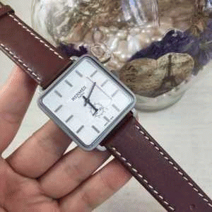 主役になる存在感 2016 エルメス HERMES 腕時計 スイスクオーツムーブメント 2色可選