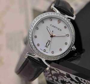 目玉商品 2015春夏物 CARTIER カルティエ サファイヤクリスタル風防 腕時計 6色可選 211350