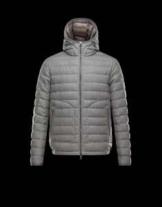ランキング商品 2015 モンクレール MONCLER ダウンジャケット 寒い季節にピッタリの一枚