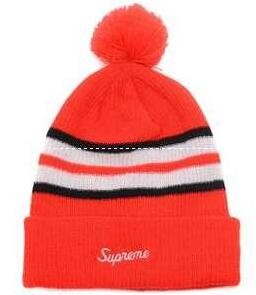 秋冬新作のシュプリーム レプリカ、Supremeの速乾性を備えたポンポン付きのニット帽子.