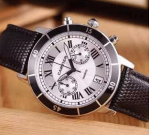 海外セレブ定番愛用CARTIERカルティエ腕時計メンズコピー　クラシック 5針　クロノグラフ デイトカレンダーウオッチ ブラック　男性用腕時計