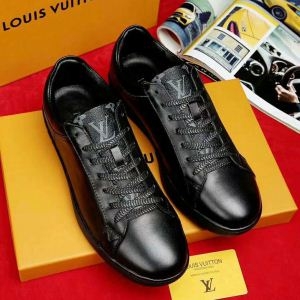 大人気定番 当店ランキング1位常連 LOUIS VUITTON ルイ ヴィトン フラットシューズ 新作追加！