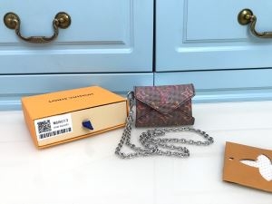 折りたたみ財布 チェーン ルイヴィトン 素敵で華奢な着こなしに 2019人気 Louis Vuitton レディース コピー 完売必至 M68614