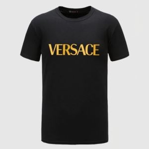 ヴェルサーチ Tシャツ メンズ しとやかさをシックに映る限定新作 VERSACE コピー 多色可選 限定新作 ブランド お買い得