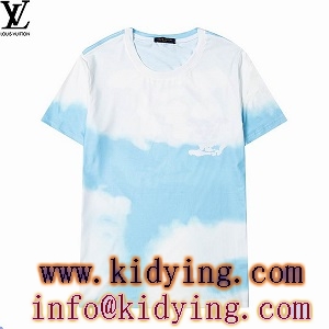 夏にぴったり限定アイテム ルイ ヴィトンスTシャツ新作 コピー さわやかで清潔 青い空と白い雲