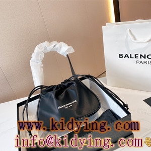 BALENCIAGA バレンシアガ トートバッグ クラシックガーリーな服にぴったりなバッグ サイズ：23*15 Cm