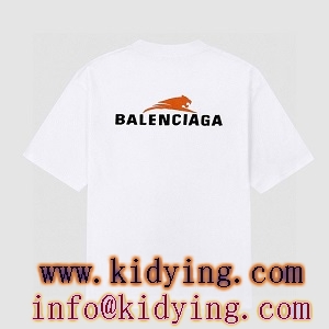 BALENCIAGA半袖Ｔシャツスーパーコピーバレンシアガ黒色白色カップル コーデ デザイン